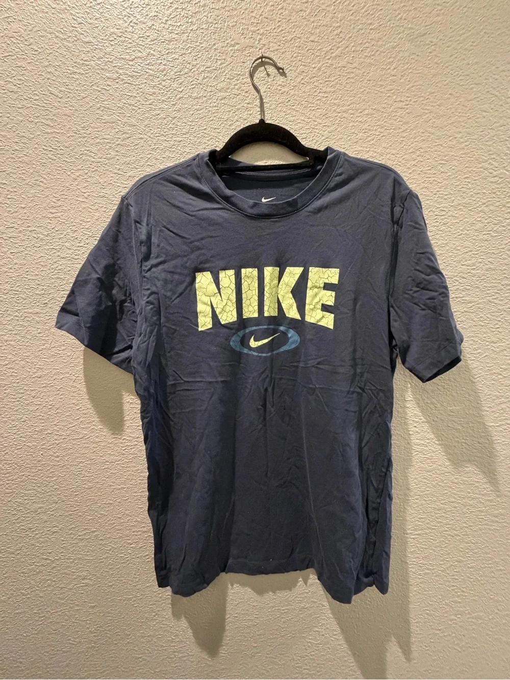 Nike Men's Navy Graphic Logo T-Shirt